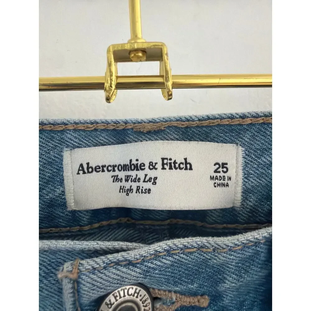 Abercrombie & Fitch The wide leg high rise size 25
